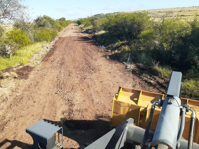 estrada-no-4-distrito-recebe-manutencao-interior
