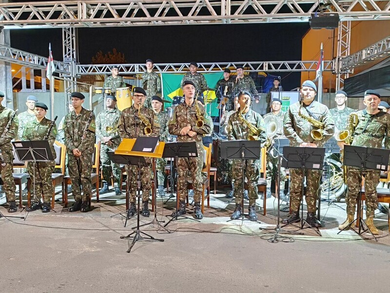 brindando-o-aniversario-da-cidade-a-6-brigada-de-infantaria-blindada-de-santa-maria-realizou-varias-apresentacoes