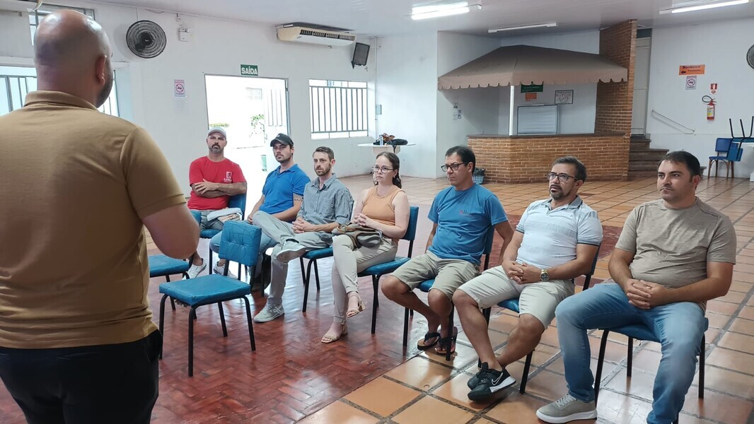 secretaria-de-industria-e-comercio-promove-encontro-com-sebrae-para-planejamento-de-2025