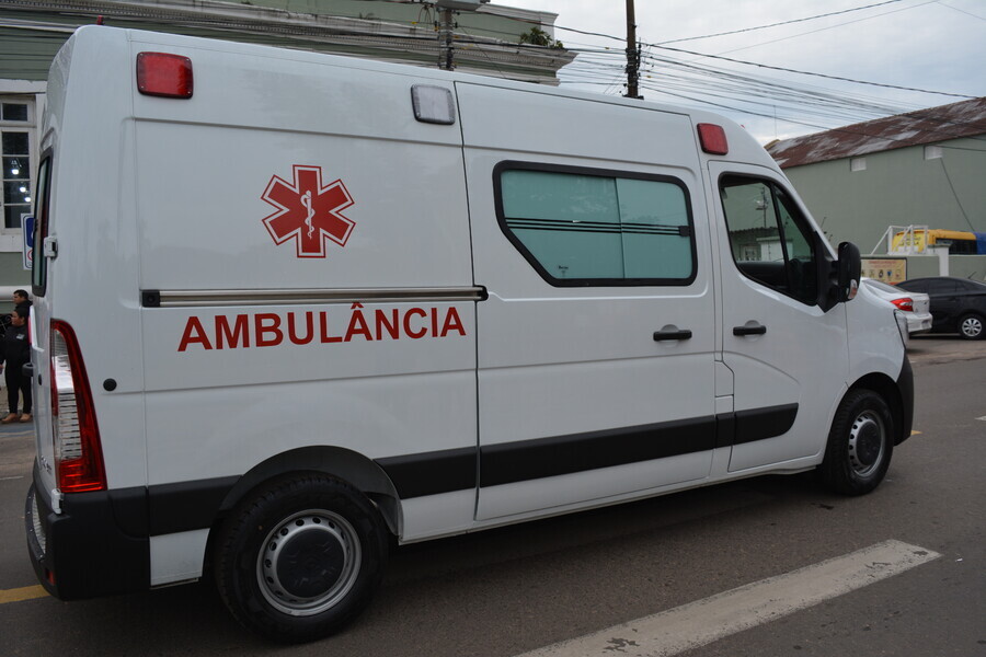 municipio-adquiriu-ambulancia-zero-km