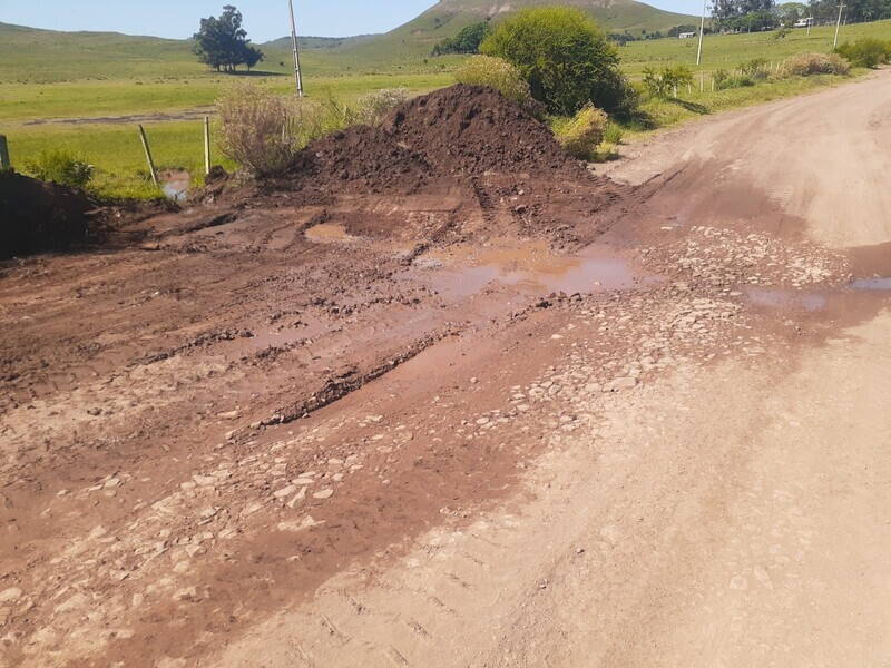prefeitura-realiza-melhorias-de-trafegabilidade-no-interior