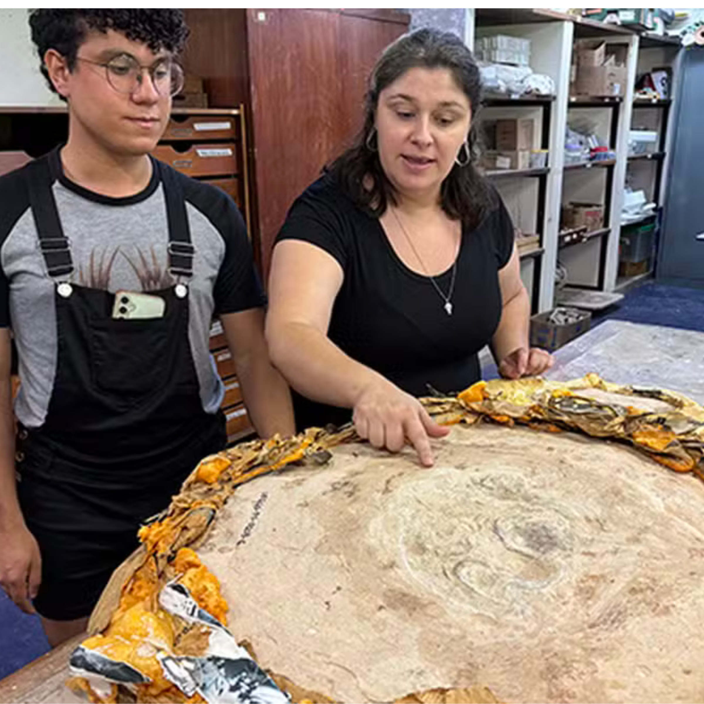 Notícias Diárias Post Feed Para Instagram Vermelho E Branco (1).png