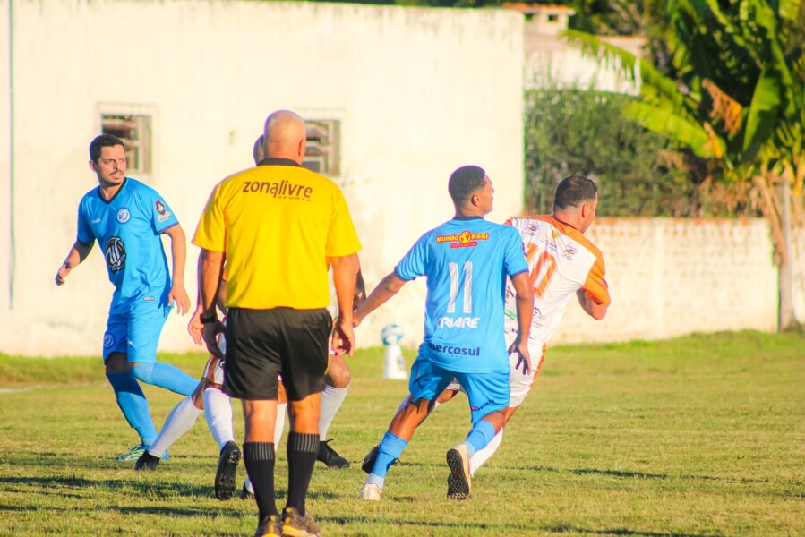 emocao-dentro-e-fora-de-campo-marca-a-abertura-do-super-campeonato-rosariense-de-futebol