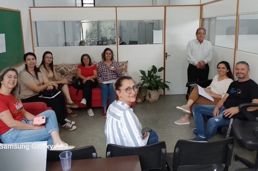 creas-cras-conselho-tutelar-e-casa-de-passagem-realizam-reuniao-de-servicos