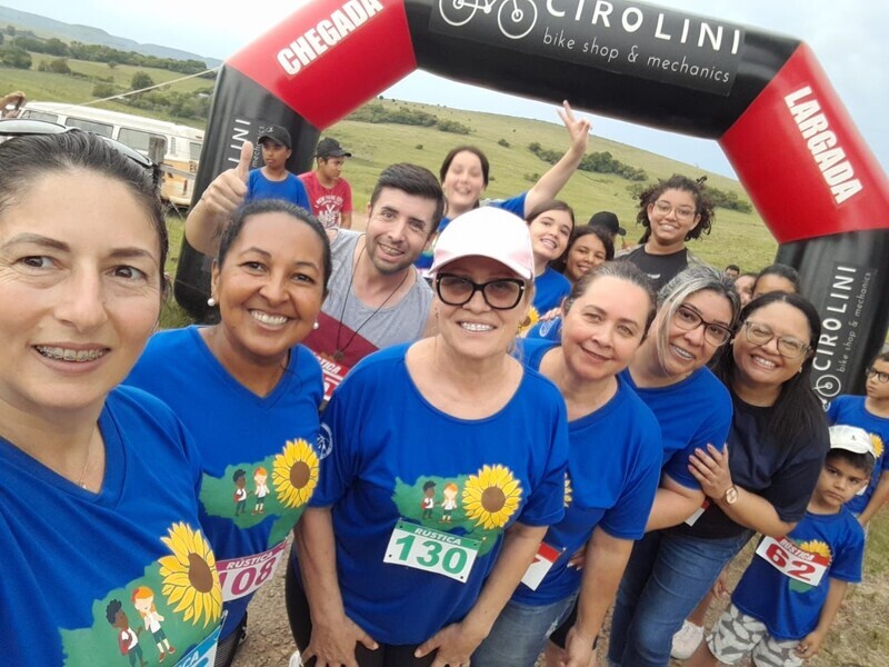 foi-realizada-na-escola-municipal-de-ensino-fundamental-aracy-vieira-do-amaral-da-zona-rural-do-municipio-a-2-corrida-rustica-da-escola