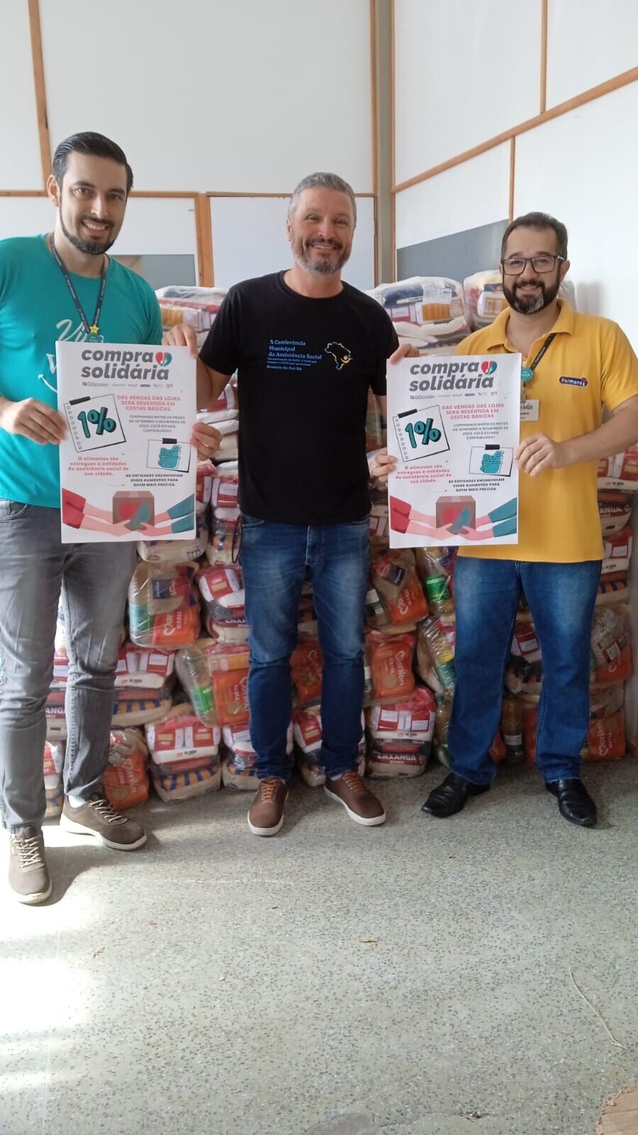 grupo-grazziotin-entregou-80-cestas-basicas-para-secretaria-de-assistencia-social