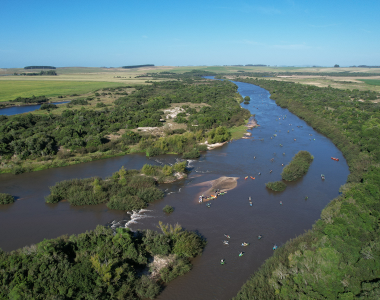 2-caiacada-ecologica-da-fronteira-reune-mais-de-100-participantes-em-rosario-do-sul