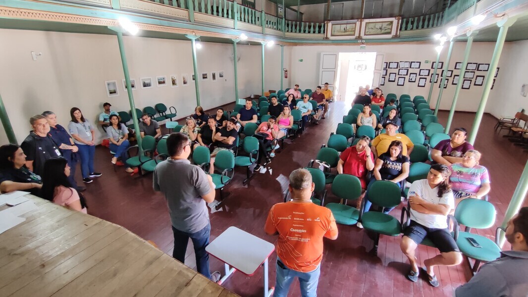 carnaval-de-rua-2024-prefeitura-municipal-realizou-reuniao-com-ambulantes